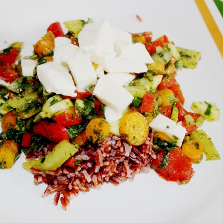 Czerwony ryż z warzywami